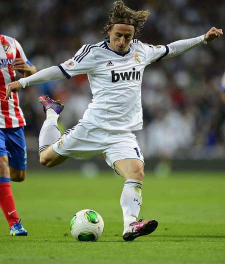 名哨腿筋拉伤无限期休战！昨日坐轮椅离场 有望常规赛结束前回归